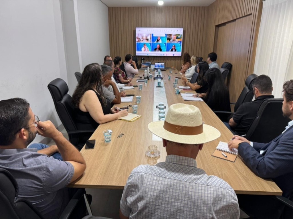 Prefeitura e Caixa Econômica alinham andamento de obras com recursos federais em Sinop