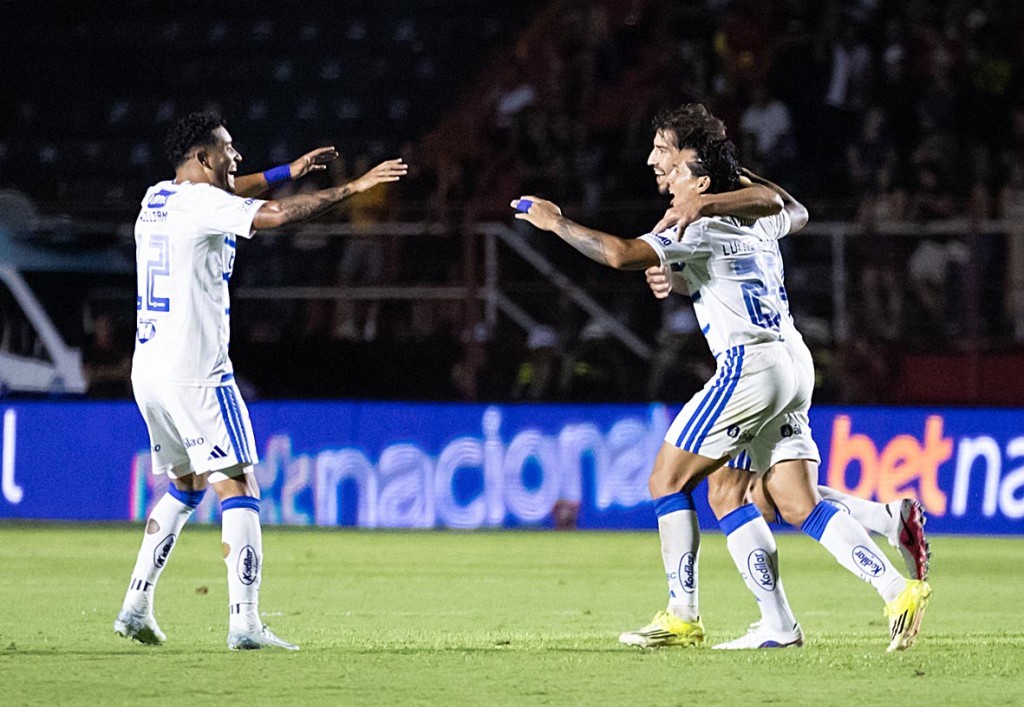 Cruzeiro conquista vitória fora de casa e abre vantagem na semifinal do Mineiro