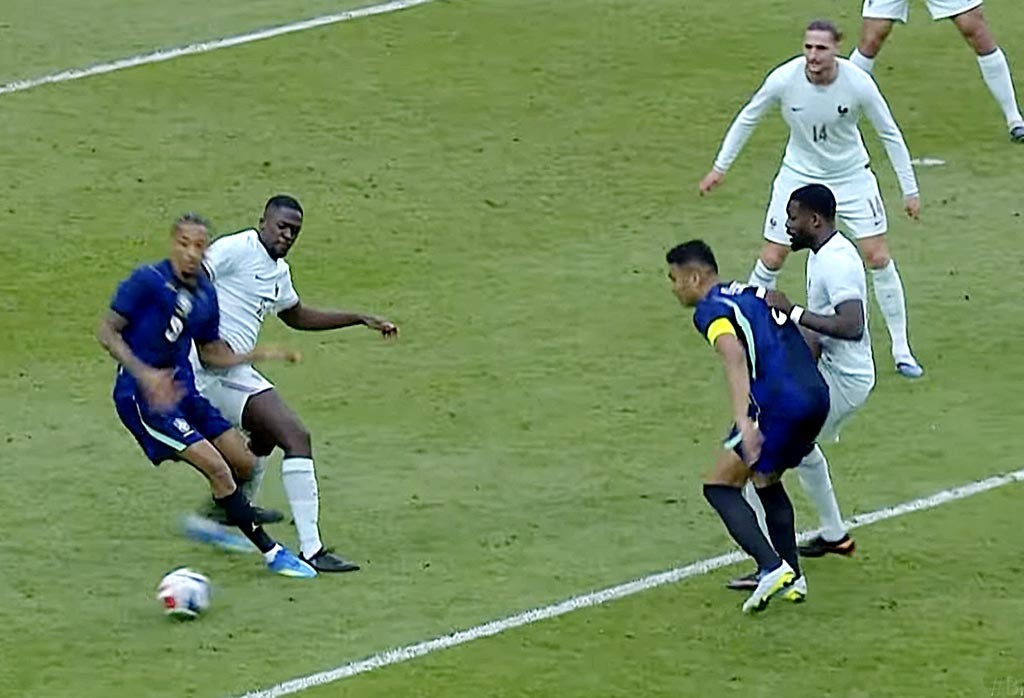 Brasil perde para França em amistoso na reta final da preparação para Copa do Mundo