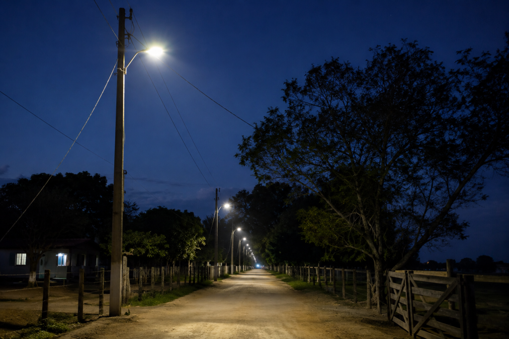 Chico Guarnieri solicita iluminação LED para zona rural de Porto Estrela