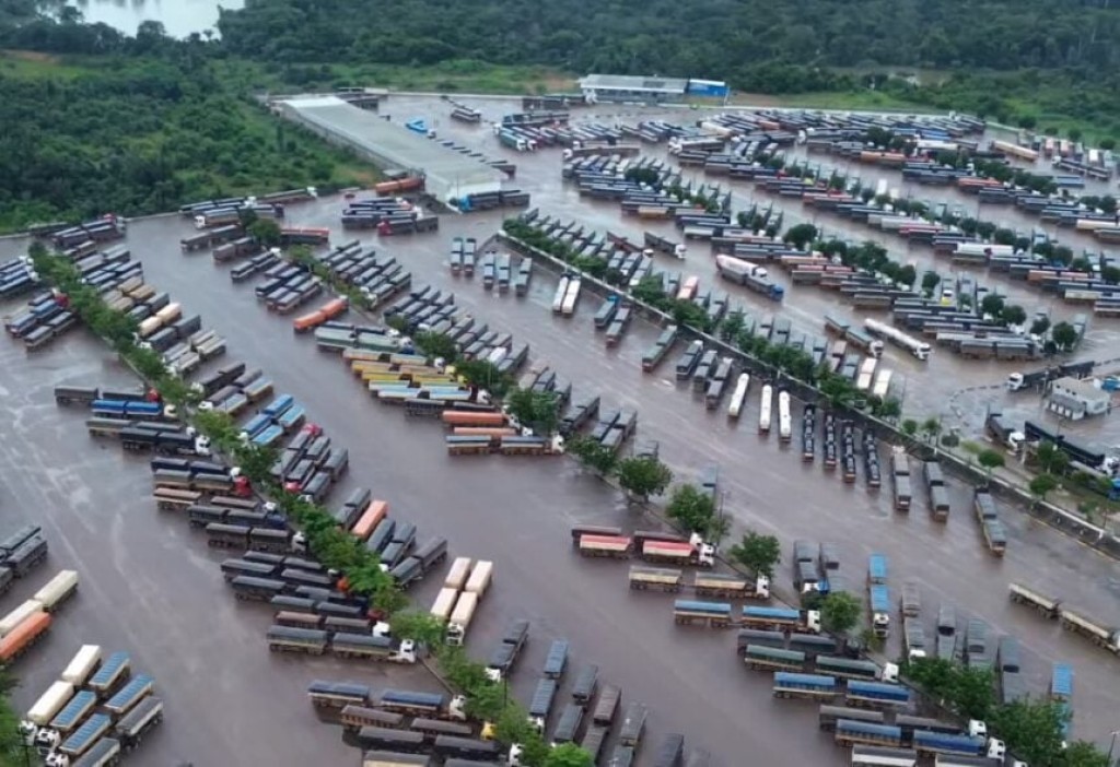 Fretes subiram entre 5% e 15% no país, com picos acima de 50% em regiões produtoras