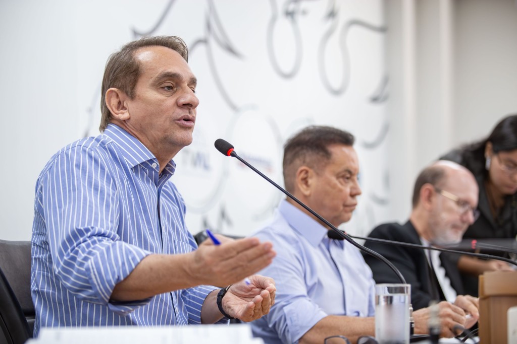 Wilson Santos projeto para barrar esgoto e lixo nos rios e cursos d´água