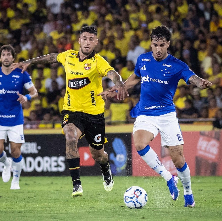 Cruzeiro estreia com vitória na Libertadores