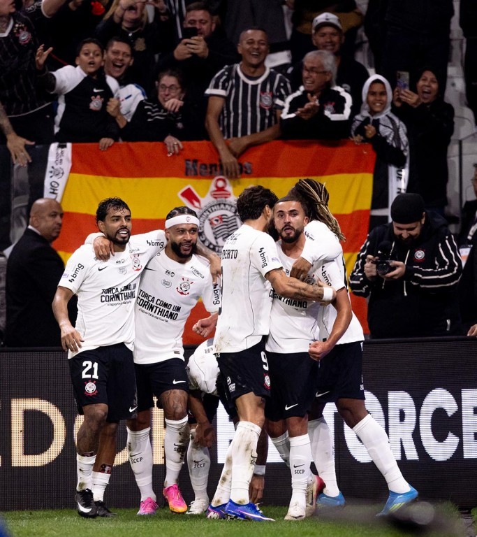 Corinthians vence o Atlético-MG com gol no fim e ganha fôlego na tabela 