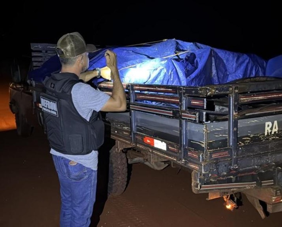 Polícia Civil apreende carga de madeira ilegal em Vila Bela da Santíssima Trindade