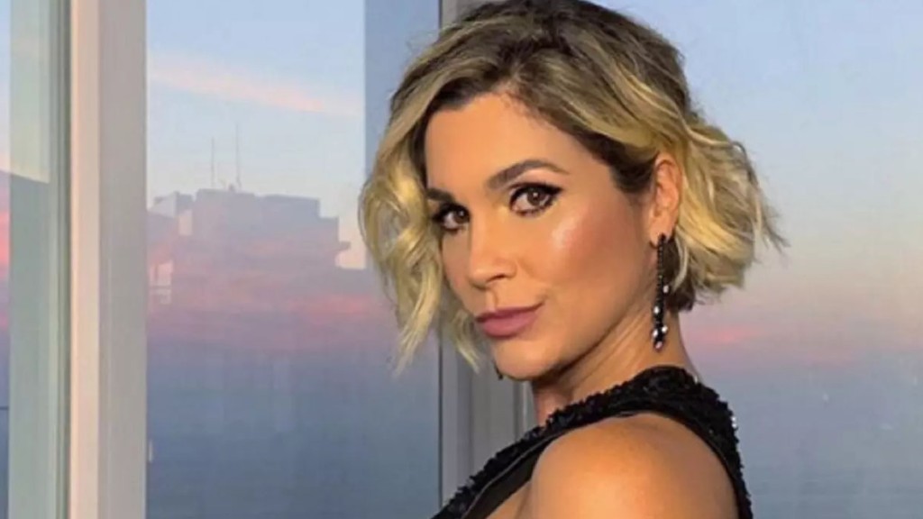 Flávia Alessandra sensualiza em vídeo e causa alvoroço: ‘Dançando de lingerie’