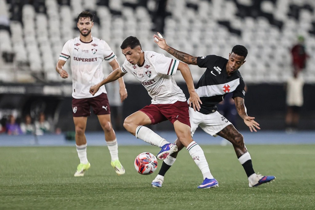 Fluminense supera Vasco e garante vantagem mínima na semifinal do Carioca