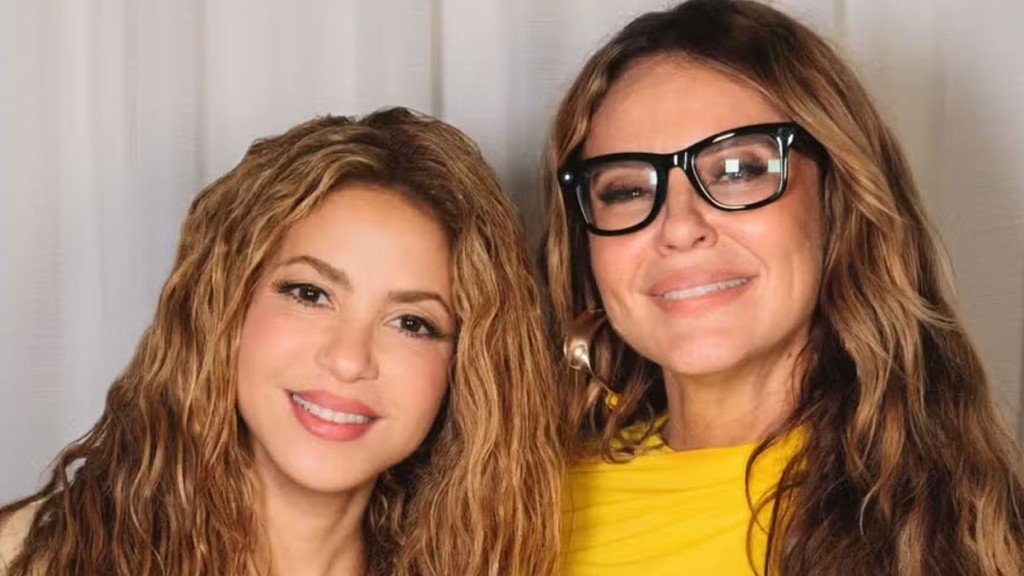 Paolla Oliveira exibe encontro especial com Shakira nos bastidores de show: ‘A loba!’