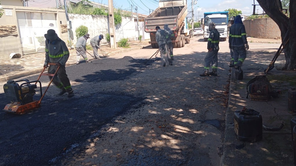 Região do Altos do Parque tem 2.500 buracos tapados em dois dias de mutirão