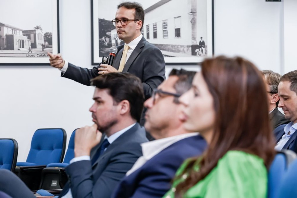 Promotor afirma que Instagram de políticos é laboratório eleitoral