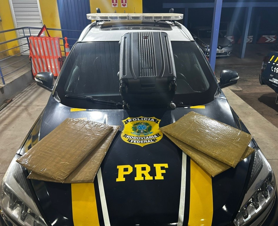 PRF apreende 22,2 kg de droga durante fiscalização na BR-070, em Cáceres (MT)