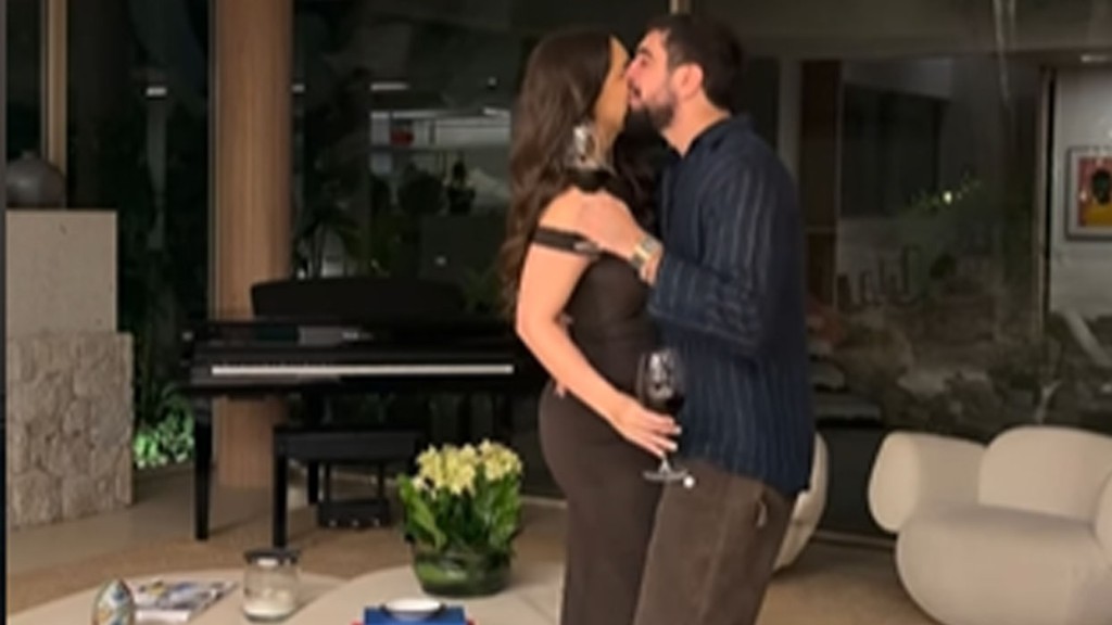 Em clima de romance, Nattan dança com Rafa Kalimann e declara: ‘A pessoa certa’