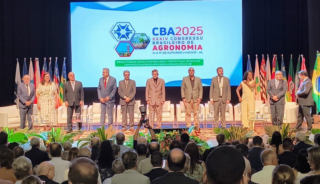 Congresso de Agronomia reúne lideranças e debate inovação para turbinar o agro