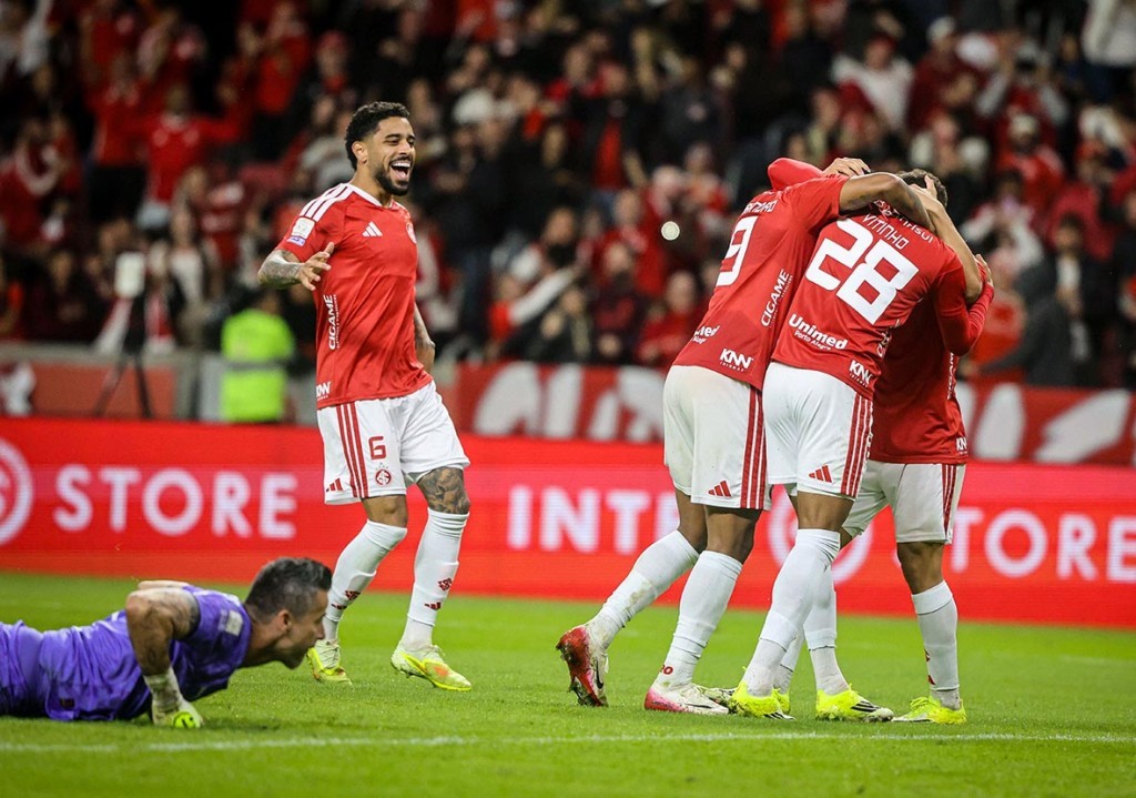 Inter vence o Fluminense e se afasta do Z4 do Brasileirão