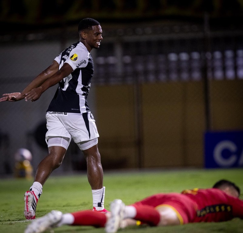 Corinthians supera São Bernardo e avança às quartas de final do Paulistão 