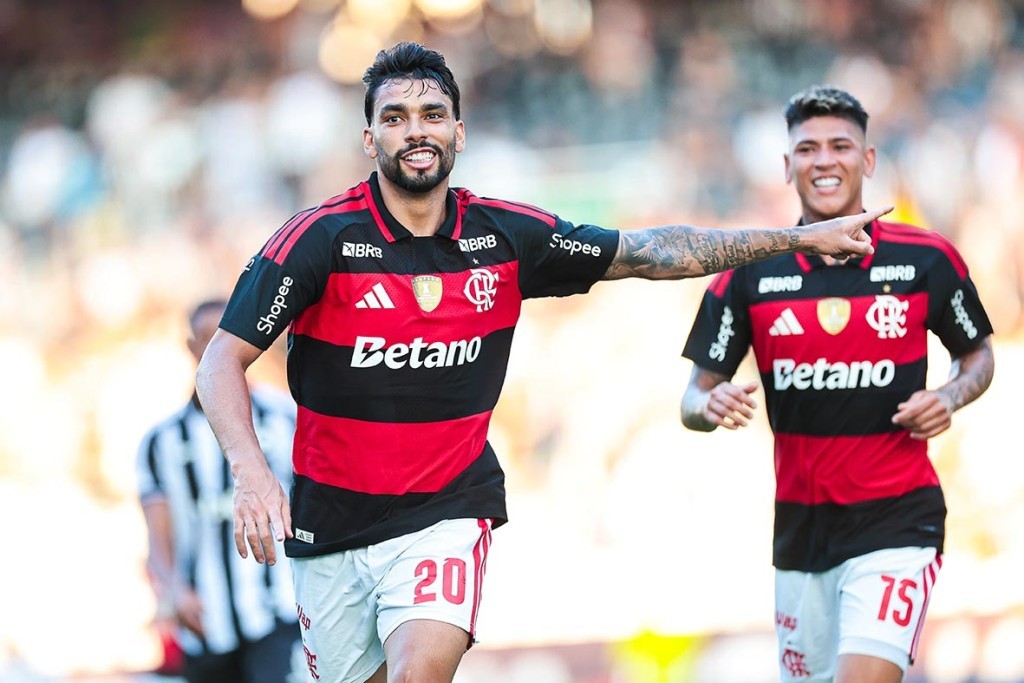 Flamengo vence o Botafogo e avança às semifinais do Campeonato Carioca