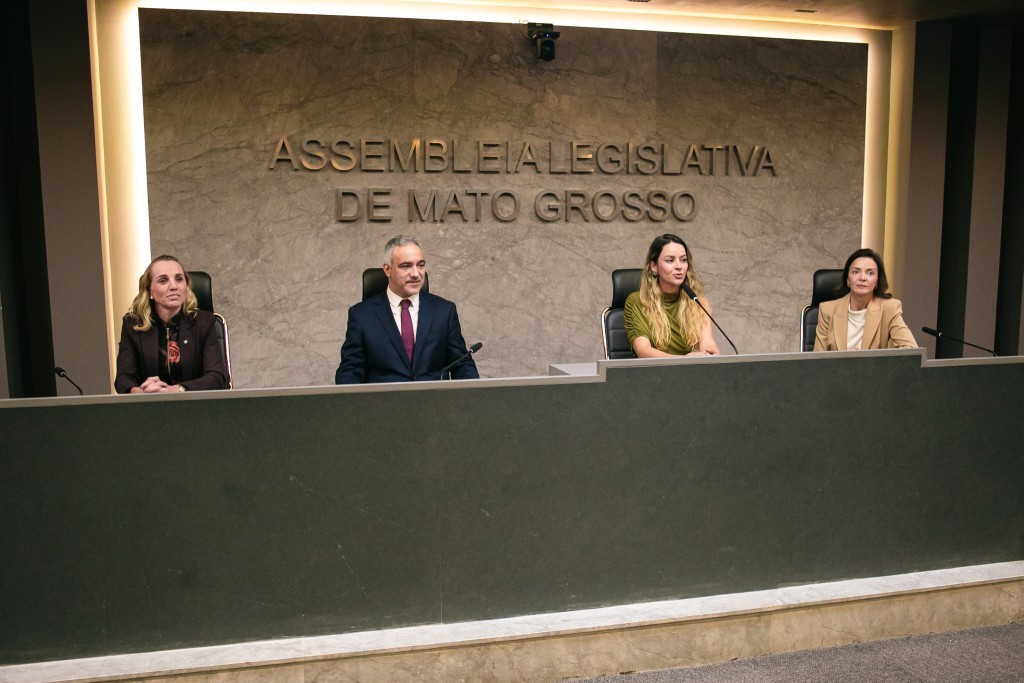 Curso de Qualificação Política Eleitoral para Mulheres reúne 135 participantes na ALMT