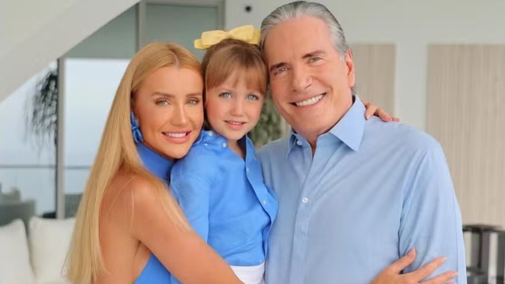 Em ensaio de família, Vicky, Filha Justus usa bolsa de R$ 14 mil: ‘My whole world’