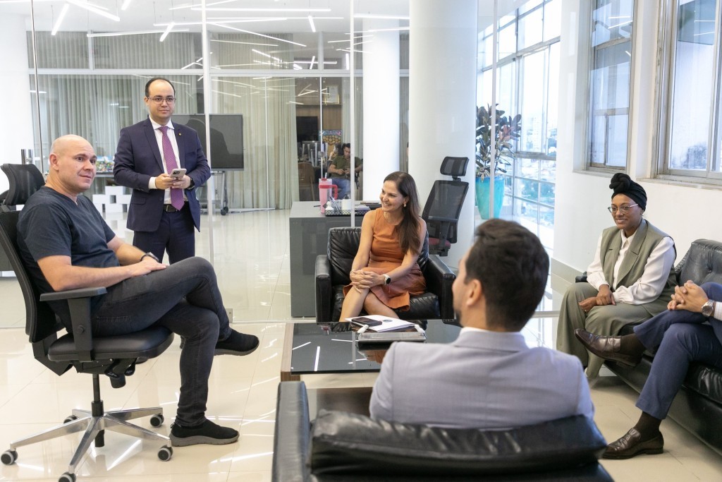 Prefeito de Cuiabá recebe convite para conferência nacional da advocacia