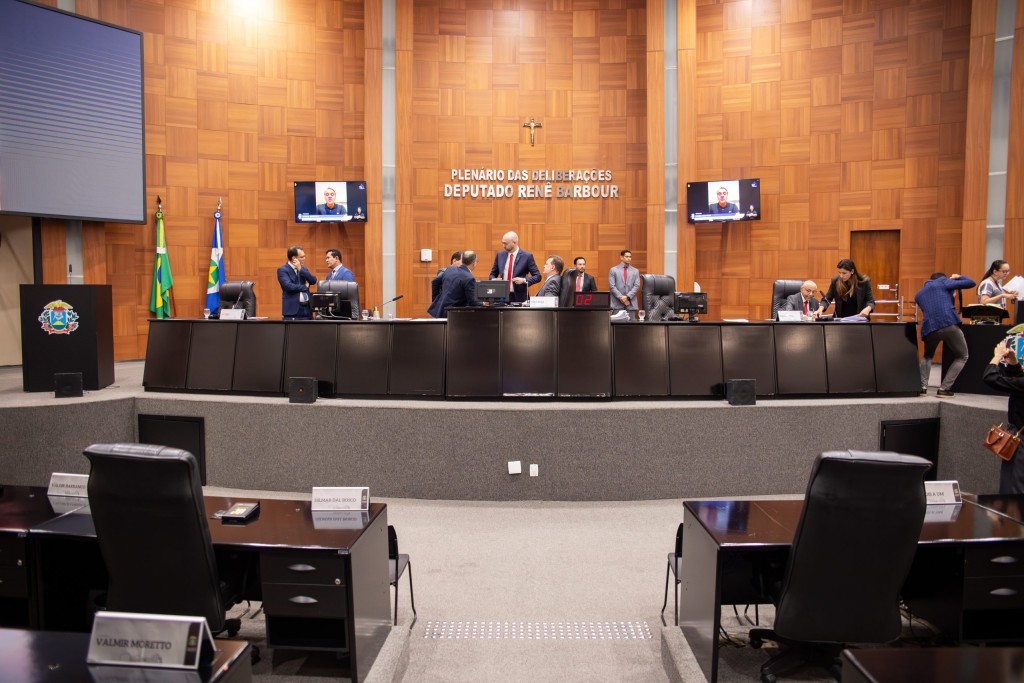 ALMT define calendário das atividades legislativas e altera composição das comissões