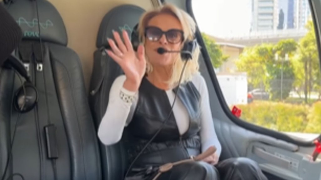 Ana Maria Braga vai de helicóptero ao SBT e celebra homenagem no Troféu Imprensa