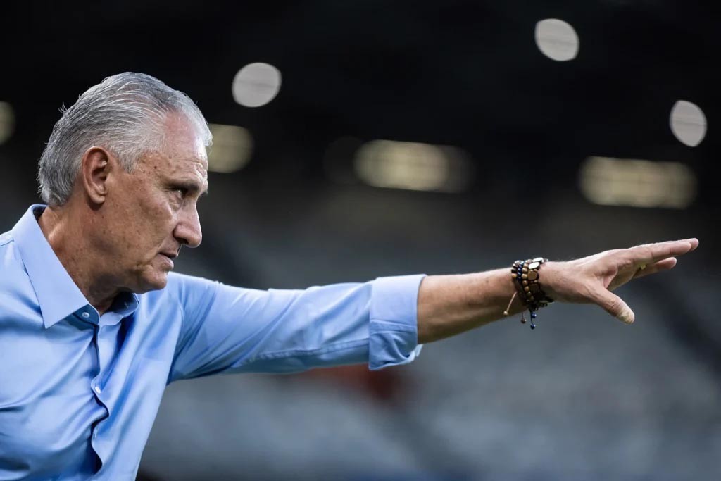 Tite inicia campanha com derrota; Cruzeiro perde para o Pouso Alegre no Mineirão