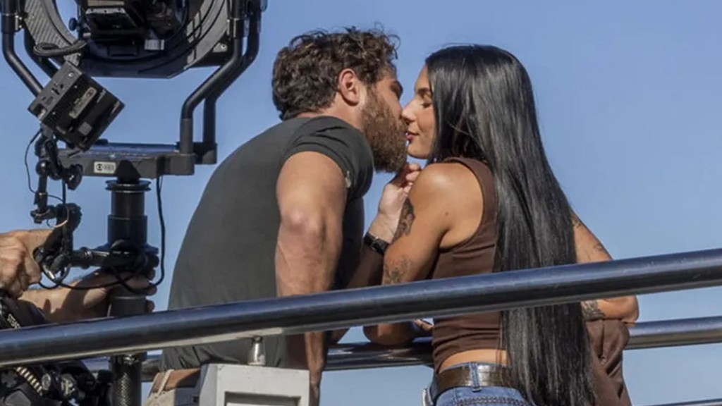 Ana Castela e André Luiz Frambach vivem romance e gravam cena de beijo: ‘Ansioso’
