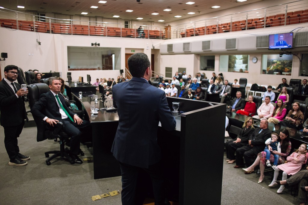 Assembleia Legislativa homenageia defensores públicos e concede títulos de cidadão mato-grossense