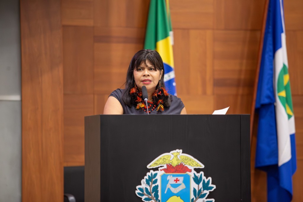 Deputada Eliane Xunakalo classifica dispensa de servidores e fechamento de unidades do Samu, como desmonte da política de saúde