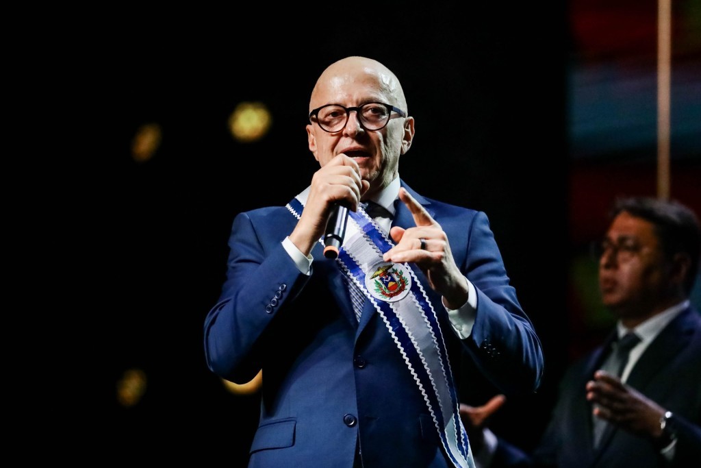 Governador analisa orçamento e meta é manter recursos sendo usados em prol da população de MT