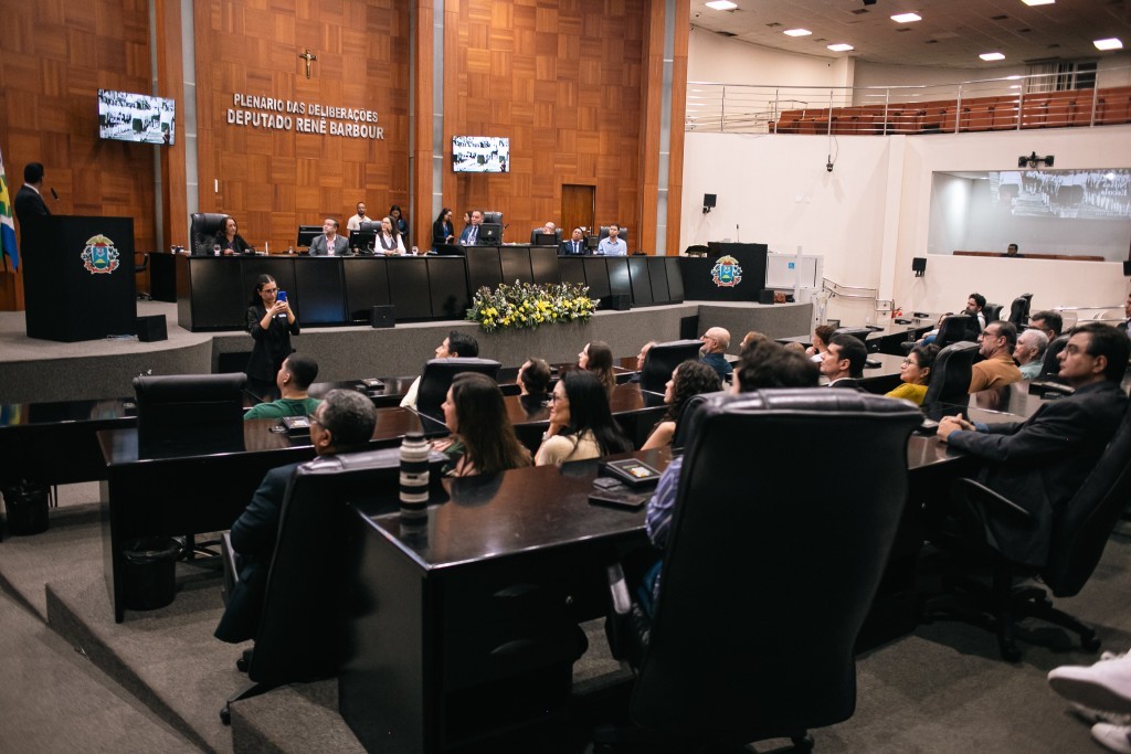 ALMT celebra 90 anos do IBGE em sessão especial