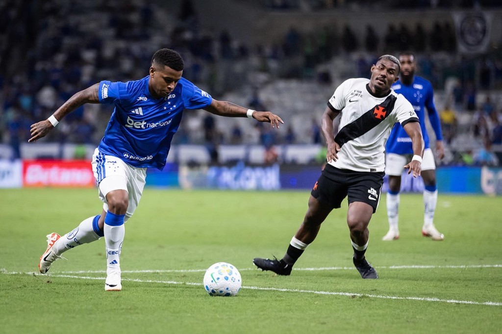 Emoção até o último segundo: Cruzeiro e Vasco empatam em batalha de seis gols