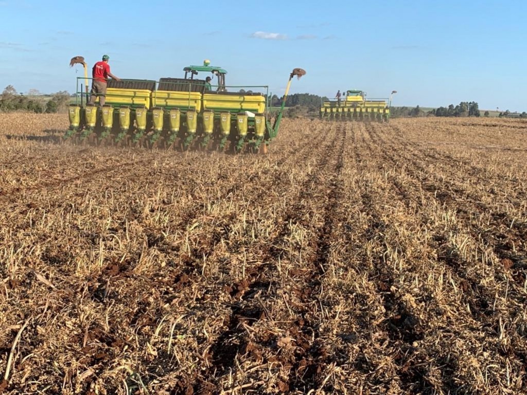 Governo recebe R$ 1,1 bilhão para ampliar agricultura familiar sustentável