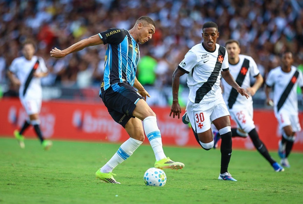 Vasco vence Grêmio e esquenta disputa na tabela do Brasileirão