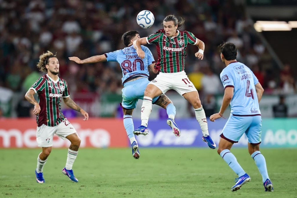 Fluminense vence o Bolívar por 2 a 1 e continua na briga por vaga na Libertadores