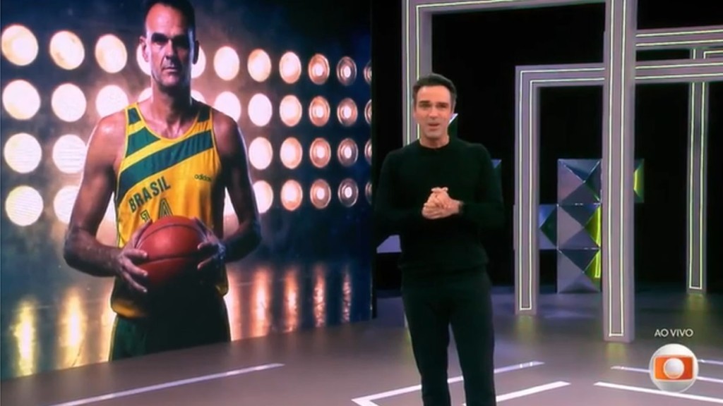 Tadeu Schmidt apresenta BBB 26 sob grade comoção após morte do irmão: ‘Exemplo’