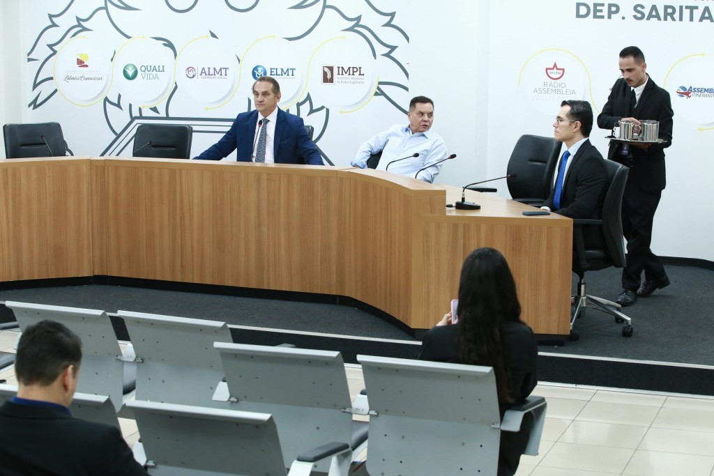 CPI da Saúde avança em pedidos de documentos e cobra participação dos membros