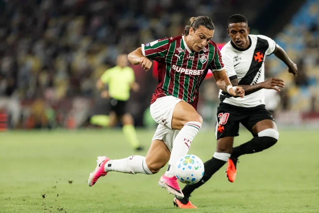 Fluminense vence o Vasco e recupera a quarta colocação no Brasileirão