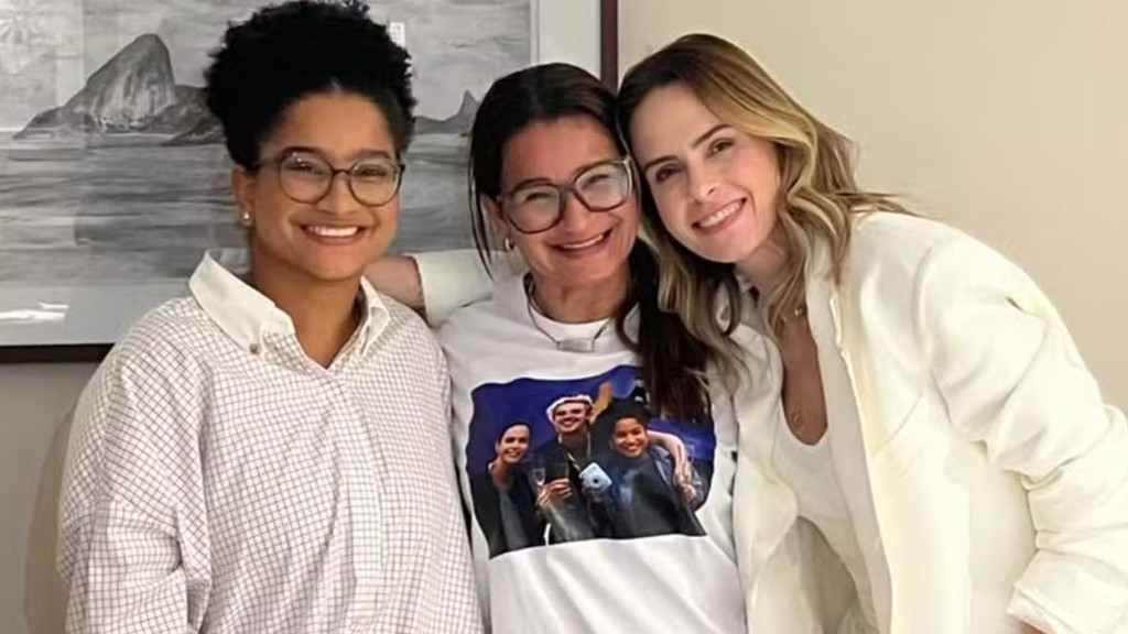 Mãe de Milena agradece apoio de Ana Paula Renault após final do BBB 26: ‘Família’