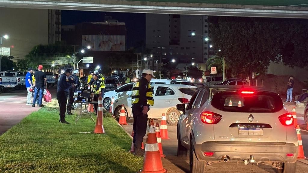 Operações Lei Seca na capital e interior fiscalizam 522 veículos e levam 60 condutores à prisão por embriaguez ao volante