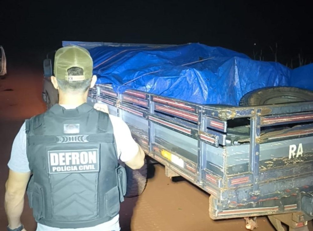 Polícia Civil apreende carga de madeira ilegal em Vila Bela da Santíssima Trindade