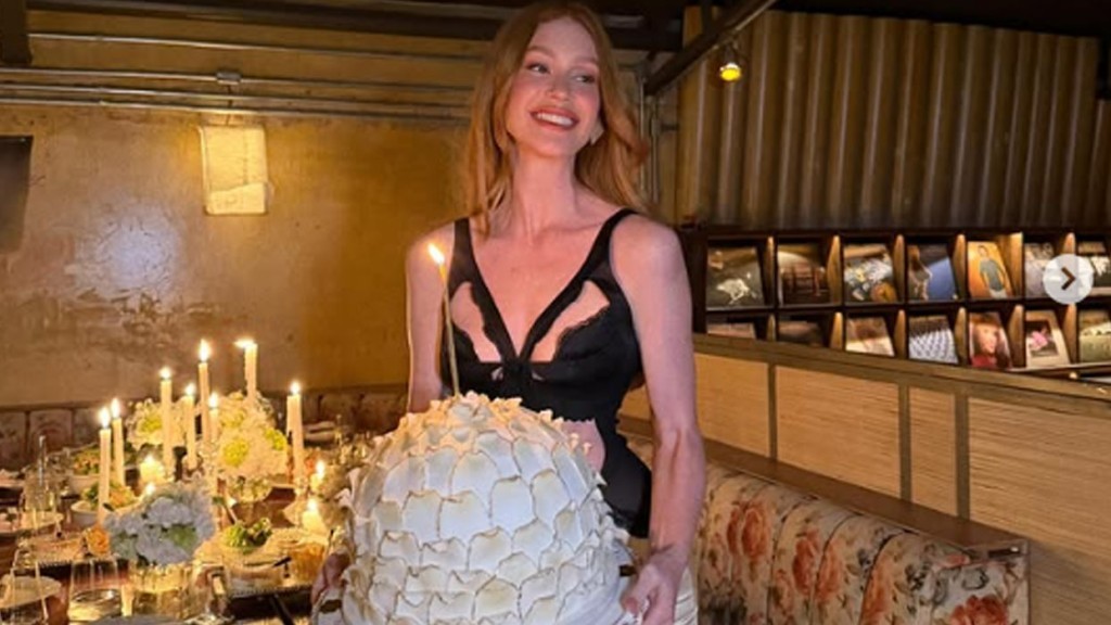 Marina Ruy Barbosa celebra aniversário ao lado da família, do noivo e de amigos