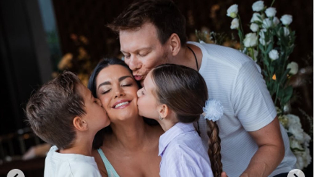 Thais Fersoza celebra 42 anos com festa intimista e declarações de amor da família