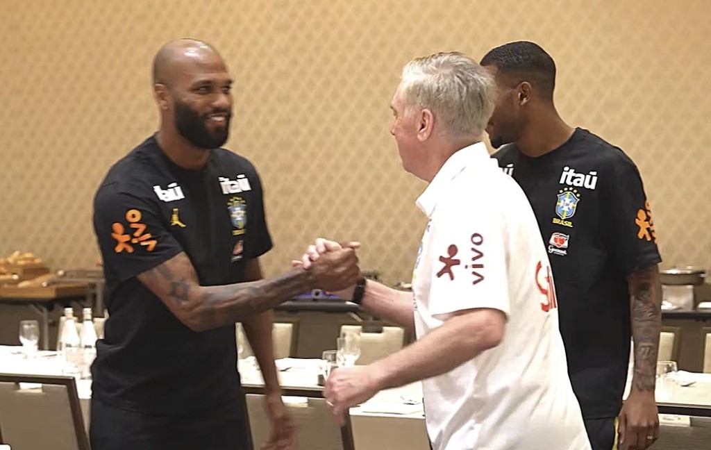 Seleção Brasileira desembarca em Orlando e inicia preparação para amistosos com França e Croácia