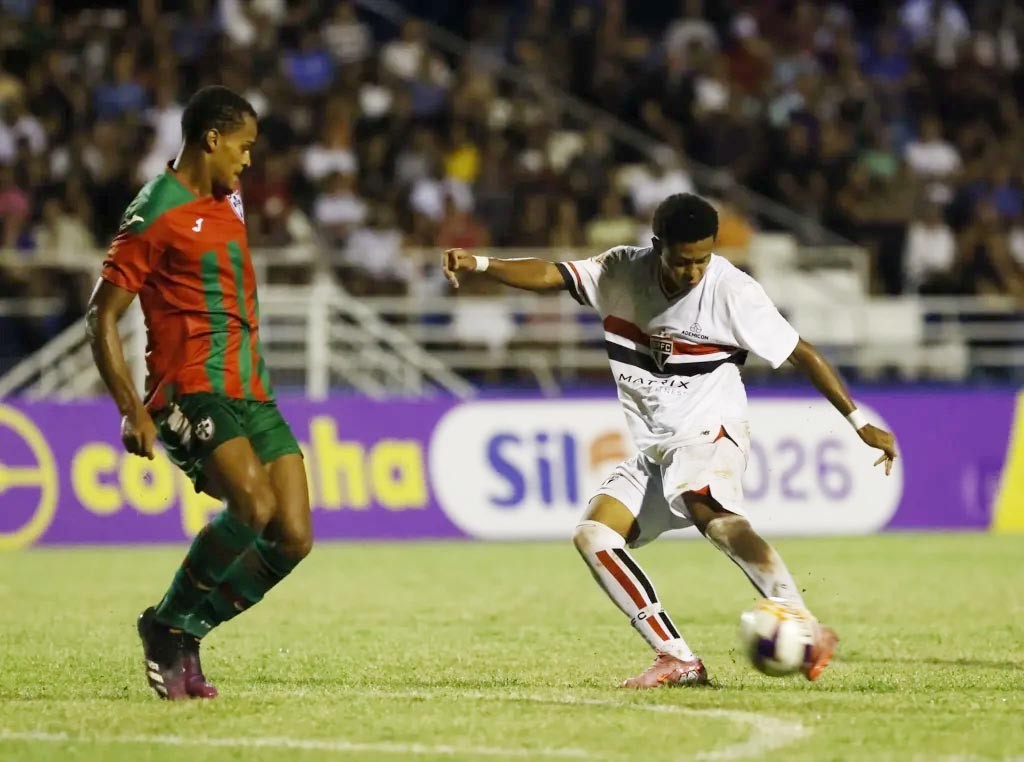 São Paulo vence Portuguesa por 2 a 0 e garante vaga na próxima fase da Copinha