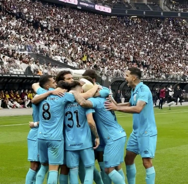 Santos vence Corinthians na Neo Química Arena e conquista primeiro clássico de 2026