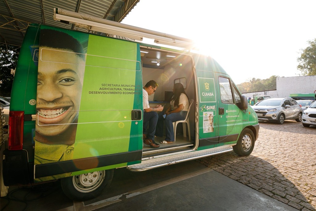 Sine Municipal oferece 15 vagas para pessoas com deficiência em várias áreas