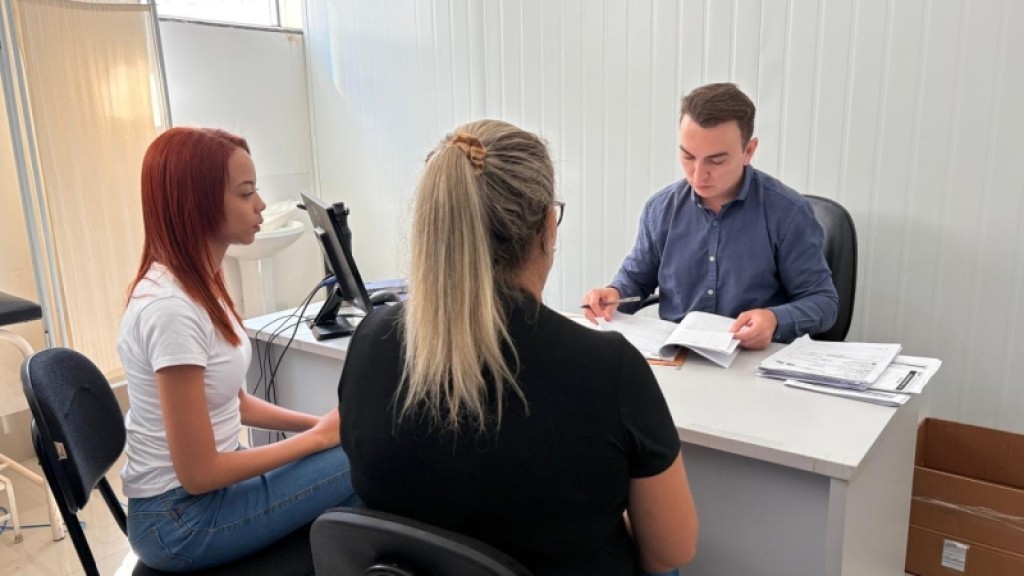 Prefeitura de Sinop realiza mutirão de atendimento com médico otorrinolaringologista no CER II