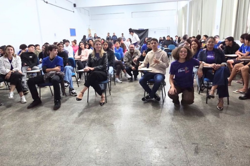 Alunos da Escola Santos Dumont participam do Projeto FloreSer