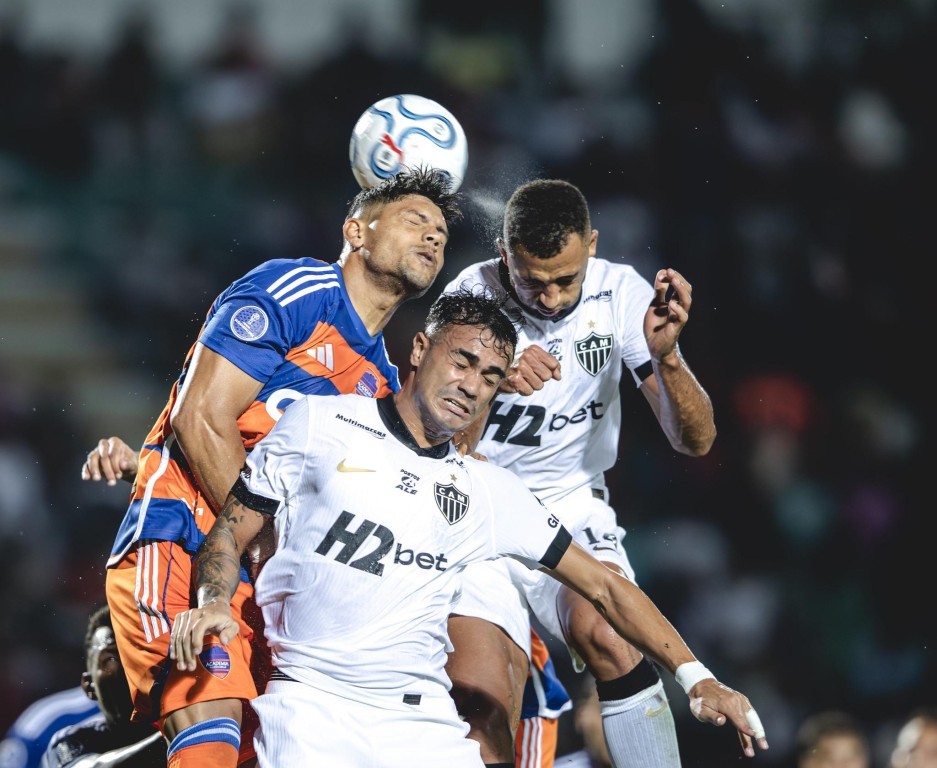 Atlético tropeça na Sul-Americana e perde para o Puerto Cabello 